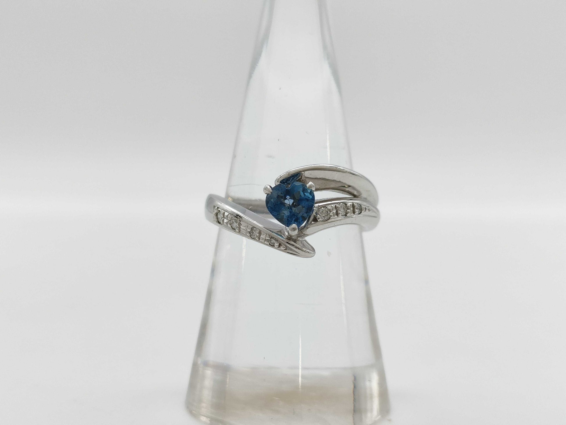 Colored Stone 0.40ct D0.06ct PT900 6.7g Ring 