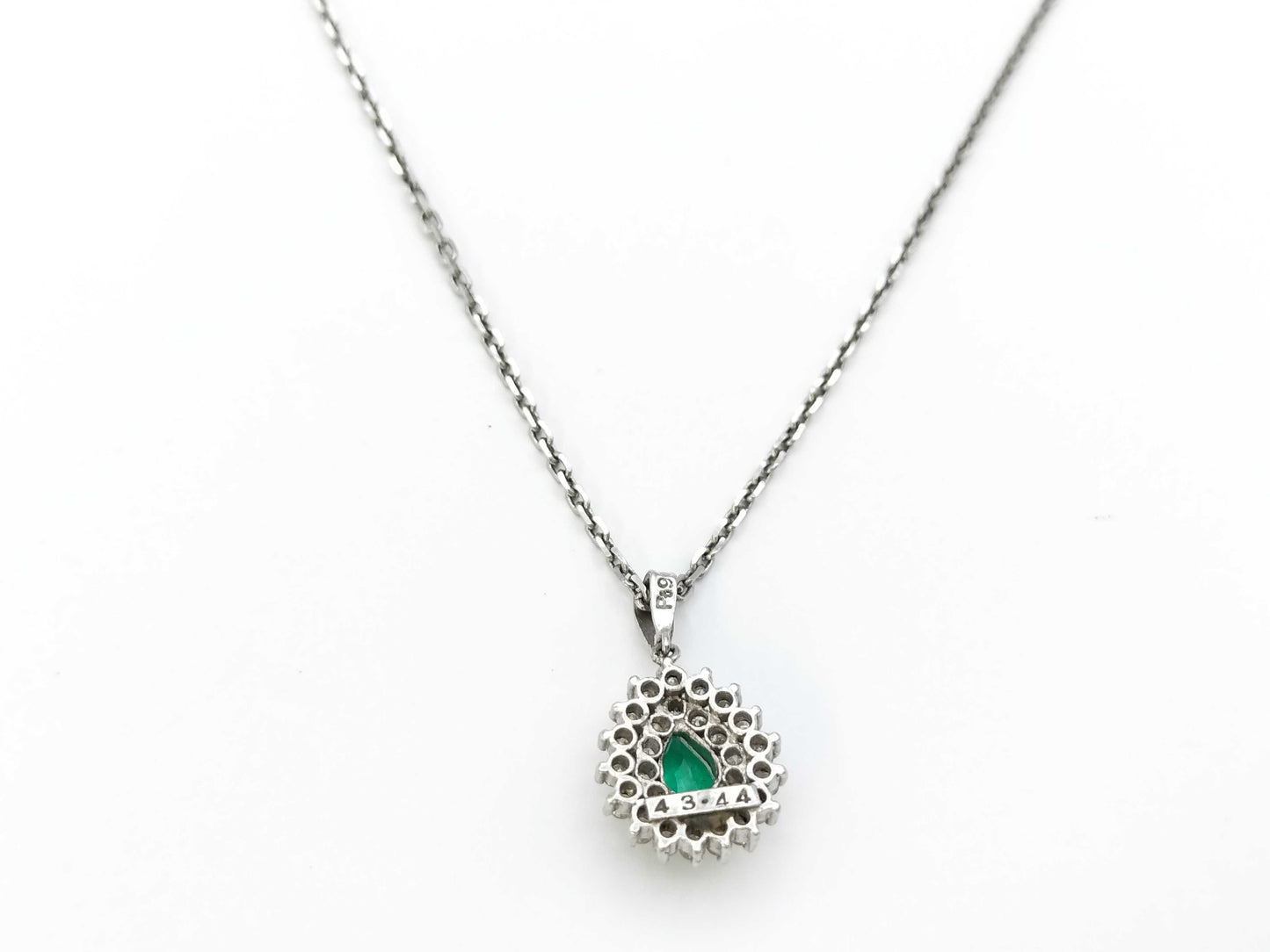 Emerald Diamond PT900/PT850 6.1g Necklace 