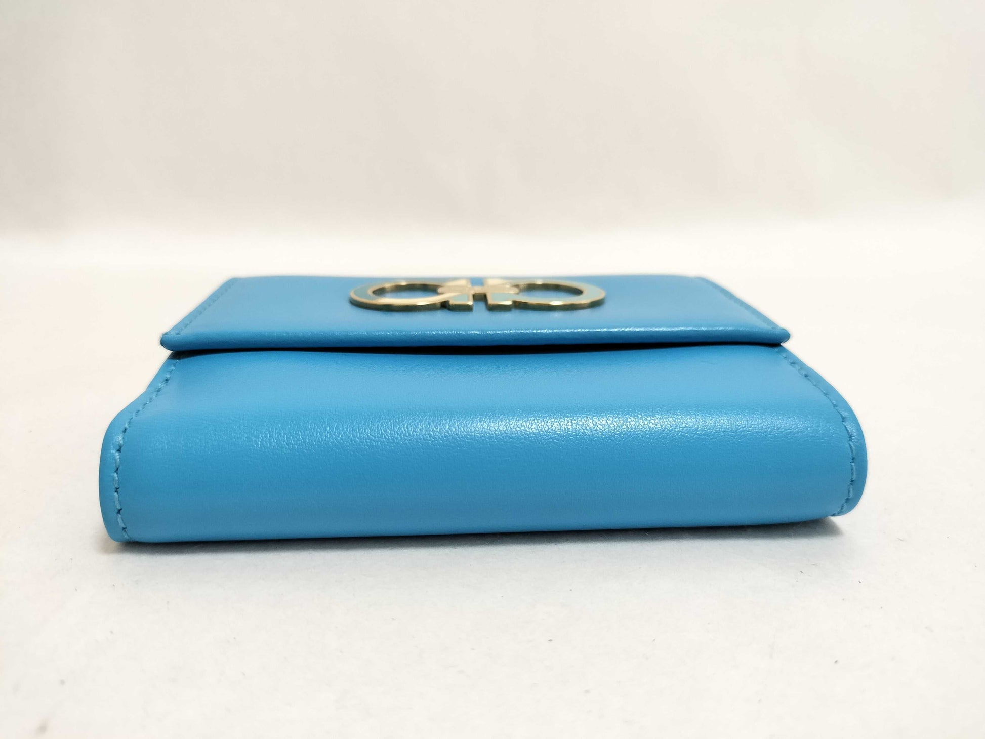 Salvatore Ferragamo Gancini Ferragamo Gancini folding wallet with box