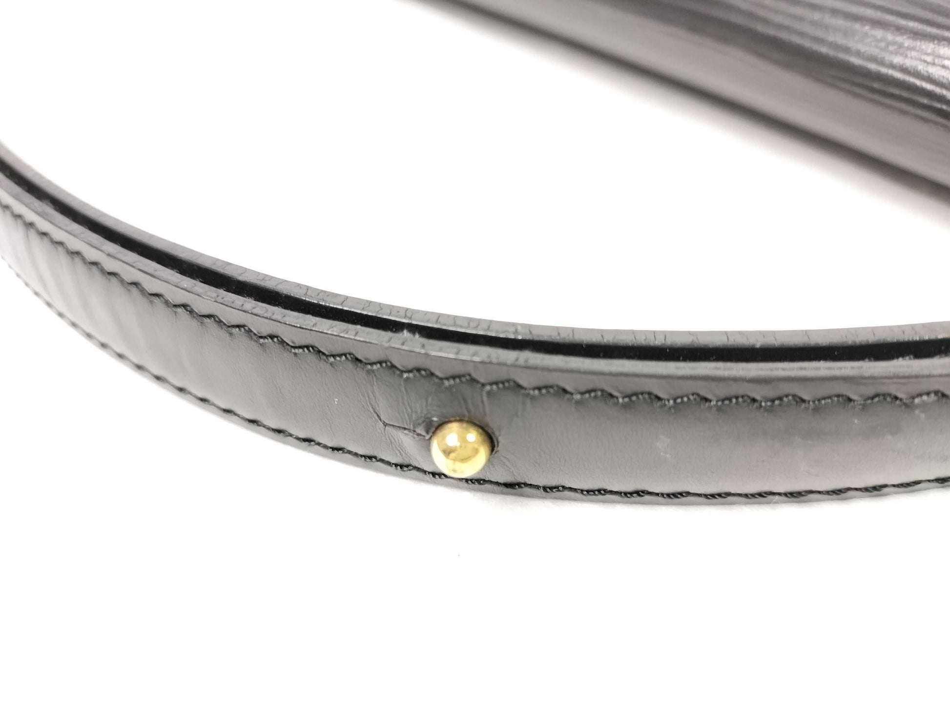 LOUIS VUITTON Epi Free Run 884VI Shoulder Bag