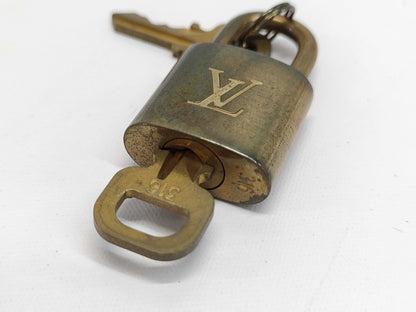 LOUIS VUITTON Louis Vuitton Key and Cadena Set x 10 Other Accessories