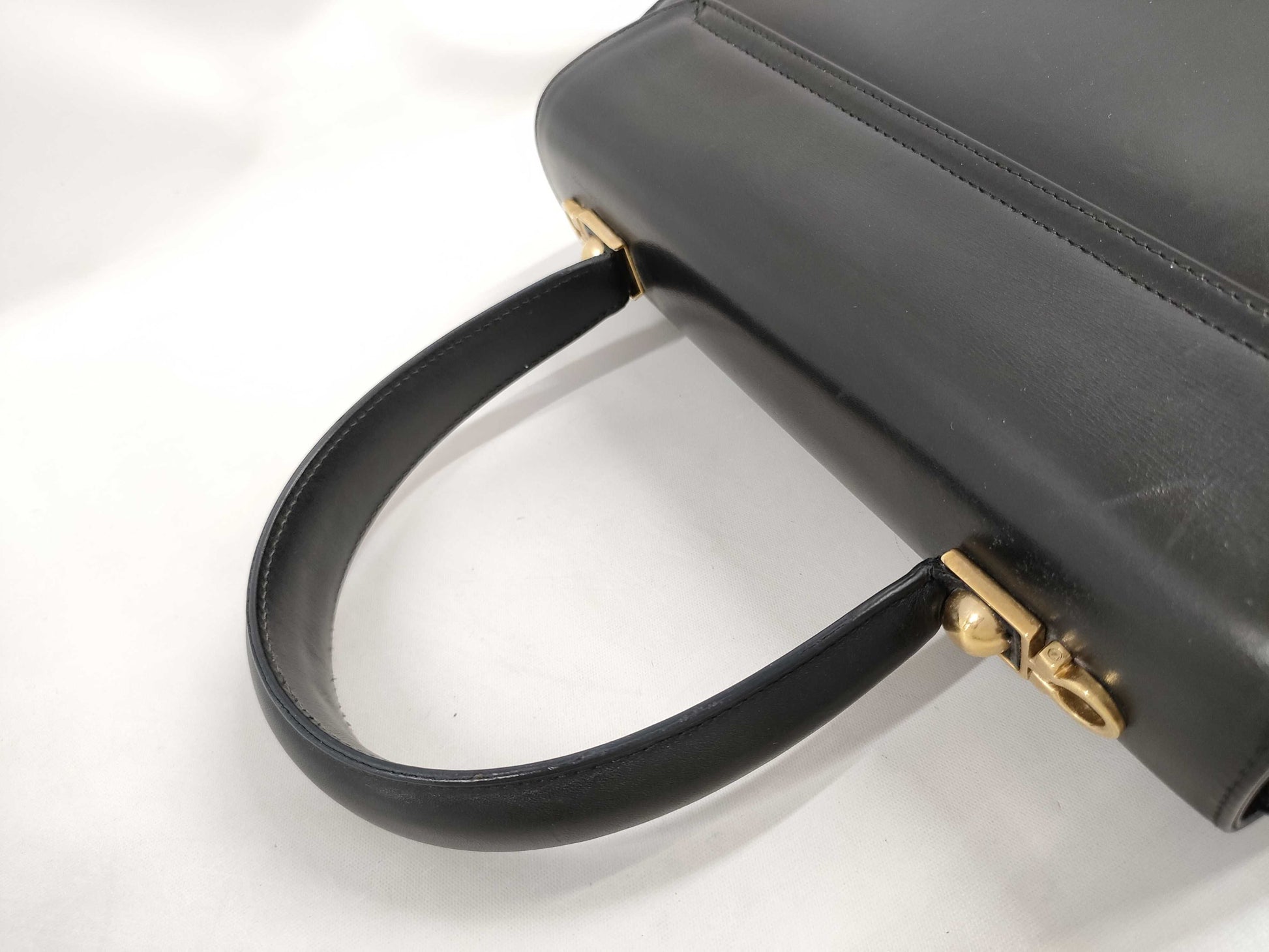 Salvatore Ferragamo Handbag 16-404 Handbag