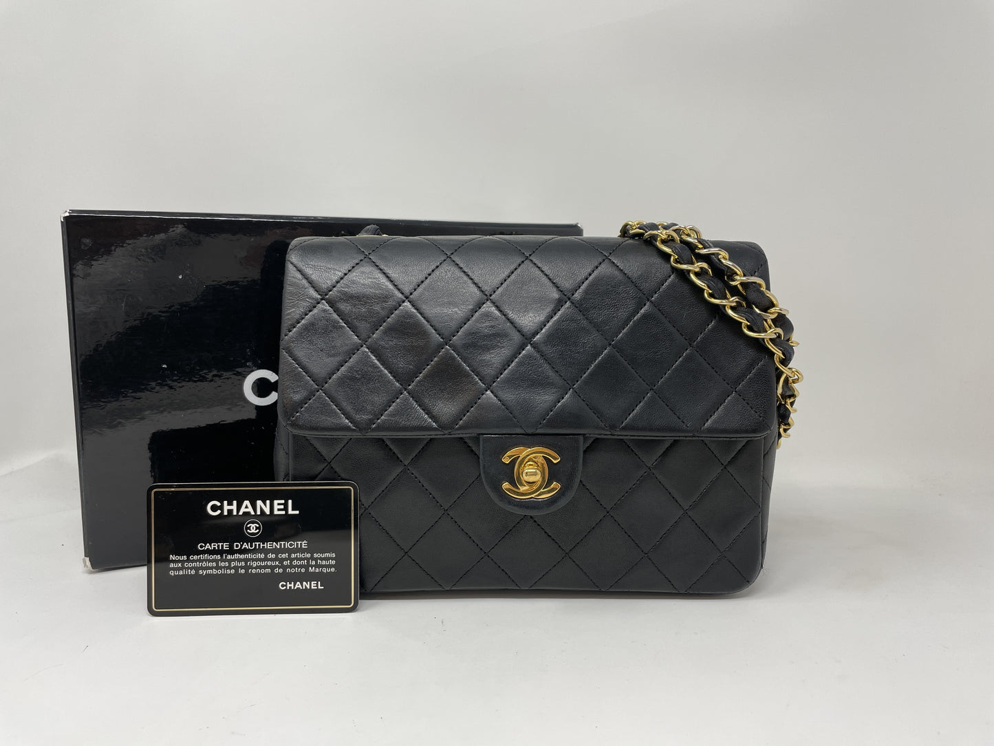 CHANEL CHANEL Matelasse Shoulder Bag, Lambskin, Gold Hardware, Coco Mark, Shoulder Bag