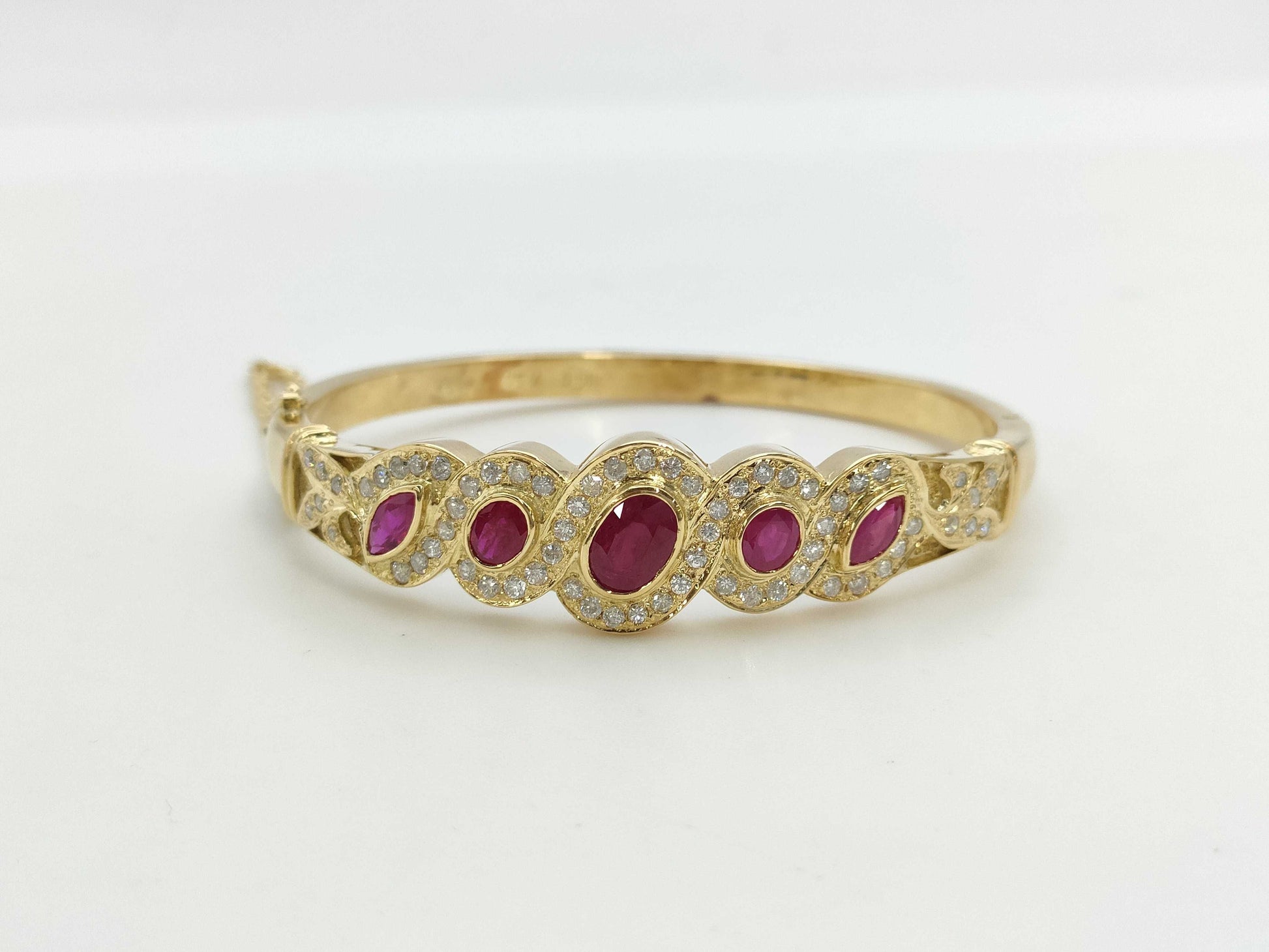 Ruby Diamond 750 24.8g Bracelet & Bangle 