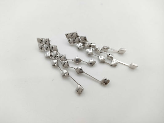 CHANEL Matelasse WG 750 22.6g Earrings 