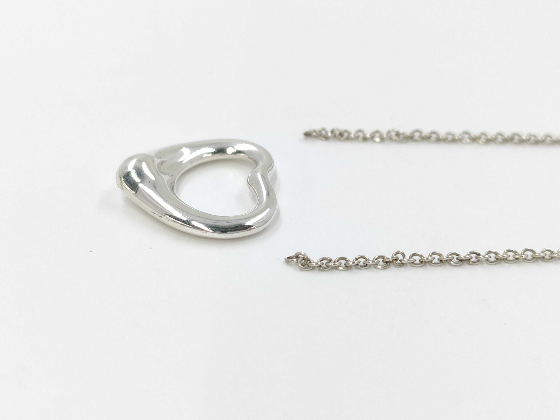 Tiffany&Co. Open Heart 3.4g Necklace