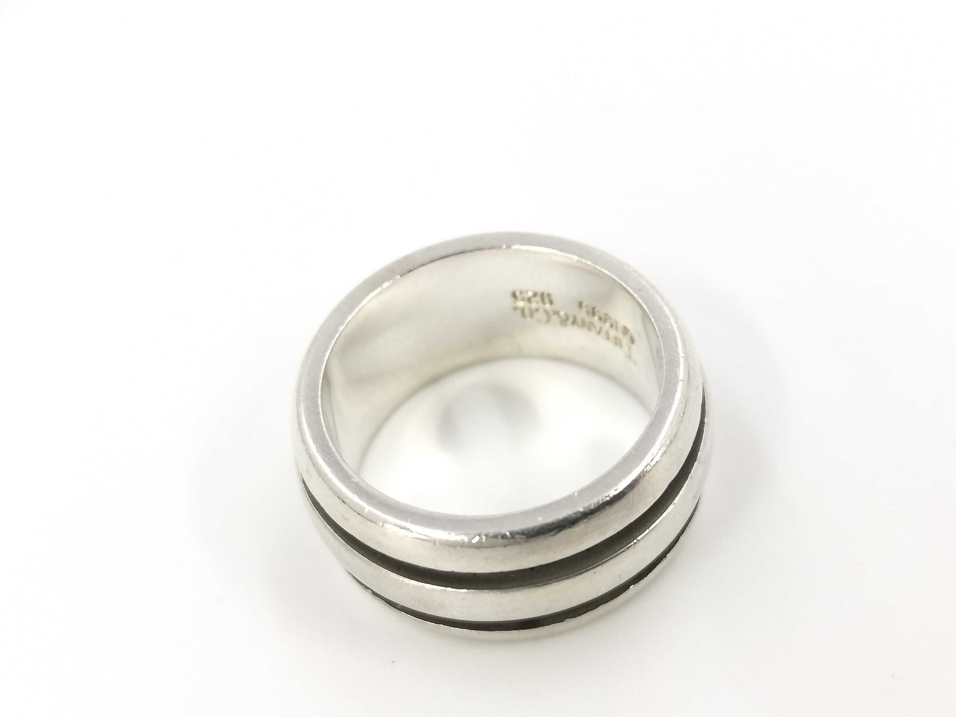 Tiffany & Co. Grooved Double Line 9.4g Ring
