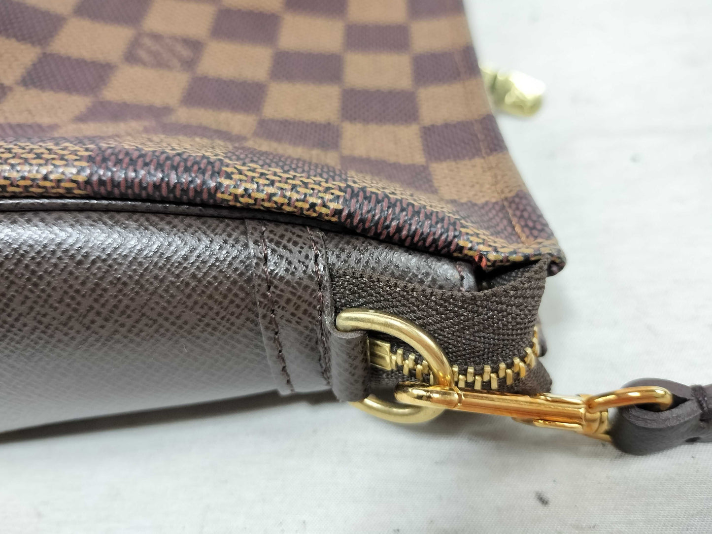 LOUIS VUITTON Damier Truth Makeup N51982 Pouch Handbag
