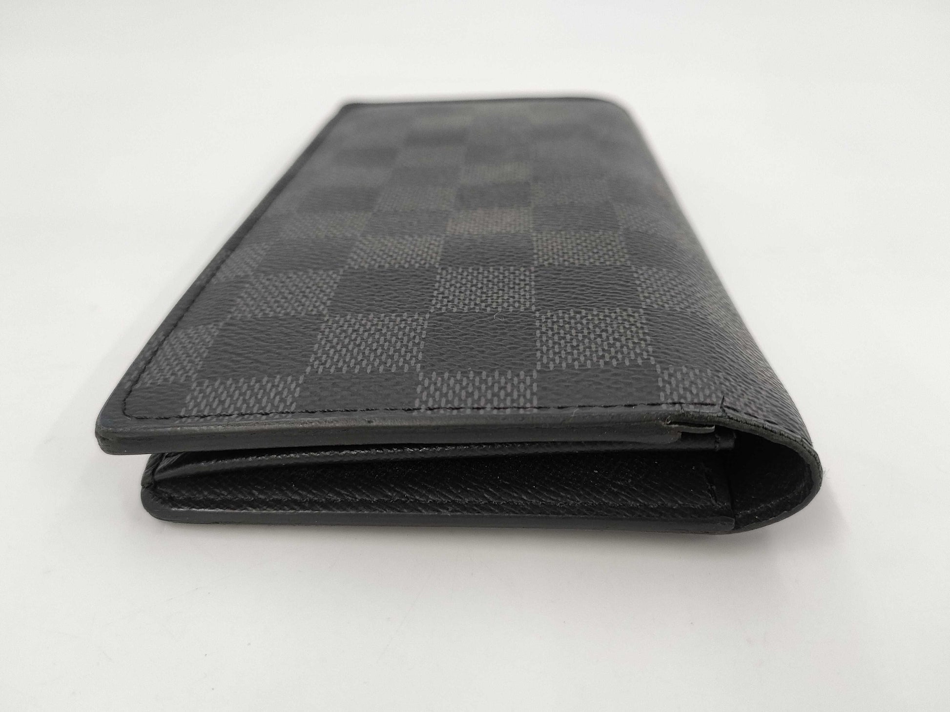 LOUIS VUITTON Vuitton Damier Graffit N62665 Porte-Feuille Brazza Wallet Wallet