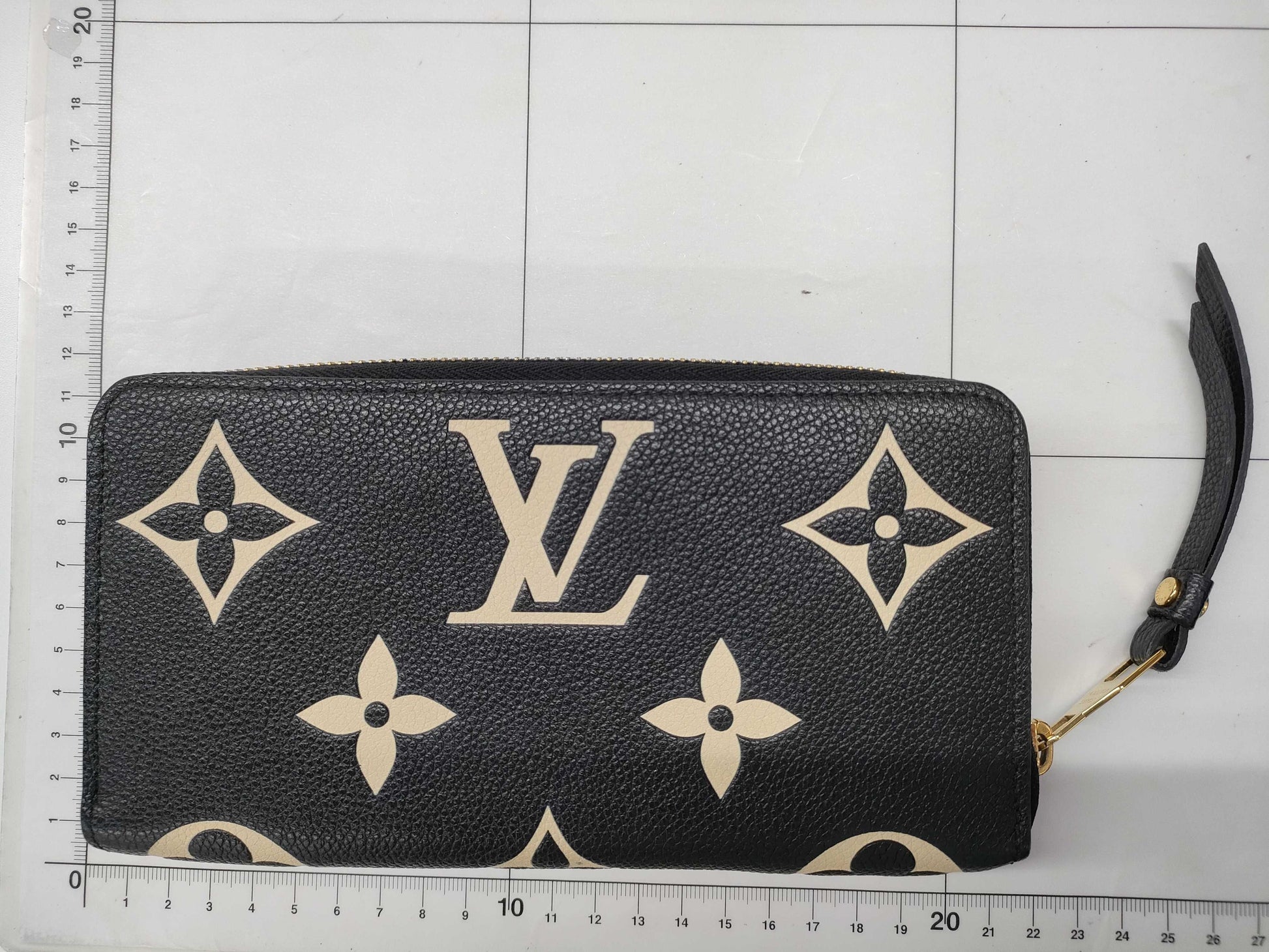 LOUIS VUITTON Vuitton Monogram Unplanted Bicolor Zippy Wallet M80481 RFID Black Beige Wallet Wallet