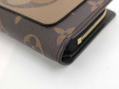 LOUIS VUITTON Vuitton Monogram Giant Reverse Porte-Feuille Juliet M69432 RFID Wallet Wallet