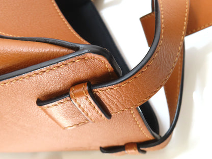 LOEWE Hammock Medium Tan 2-Way Handbag/Shoulder Bag