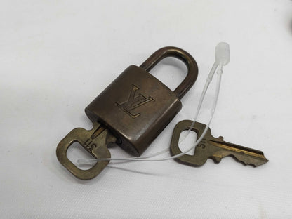 LOUIS VUITTON LOUISVUITTON Cadena. Key x 10 Other accessories
