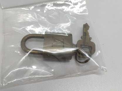 LOUIS VUITTON LOUISVUITTON Cadena, 10 keys, and other accessories