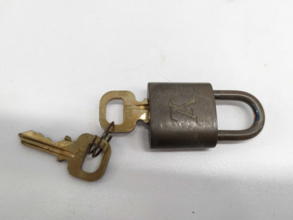 LOUIS VUITTON LOUISVUITTON Cadena, 10 keys, and other accessories