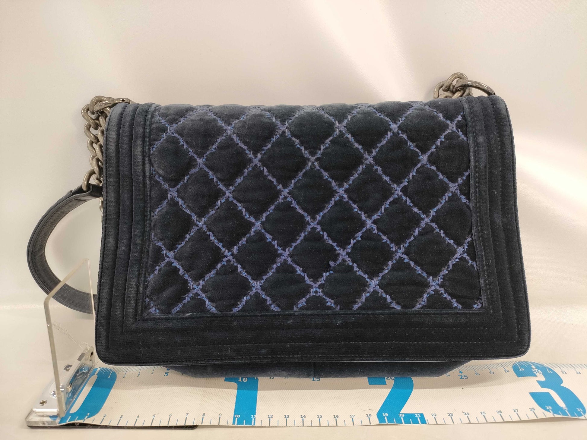 CHANEL Chain 19930883 Suede No. 1 Shoulder Bag