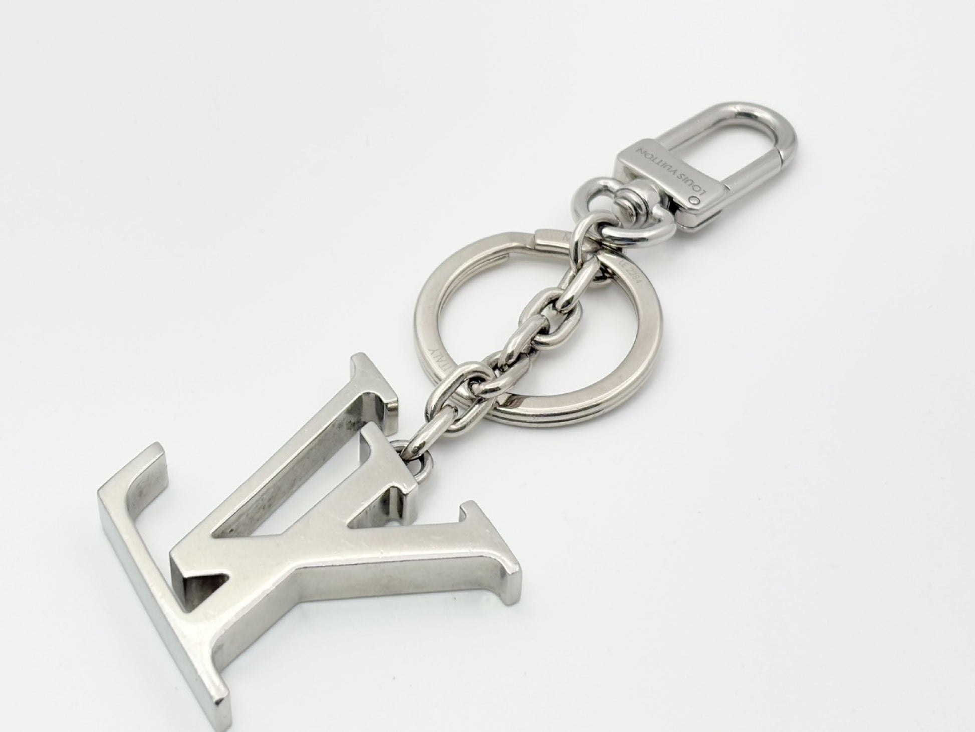 LOUIS VUITTON Vuitton M01192 Keychain LV Initial Charm Silver LE2284 Keycase Keychain