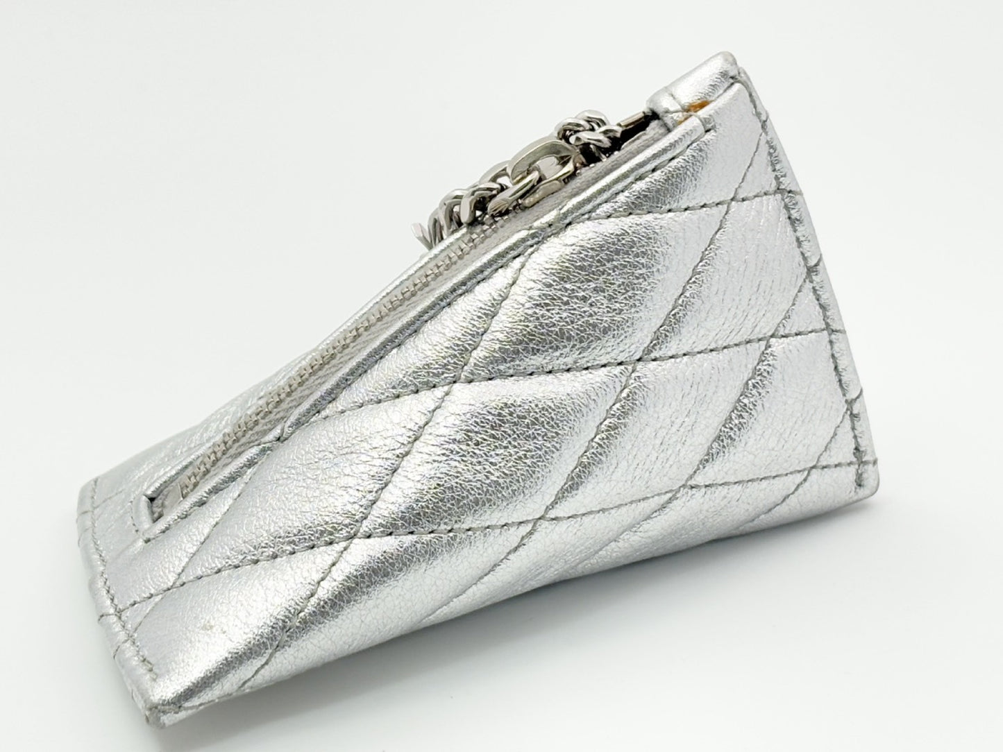 SAINT LAURENT 669925 Berlingo Triangle Leather YSL Logo Charm Coin Case with Keyring Metallic Silver Coin Case