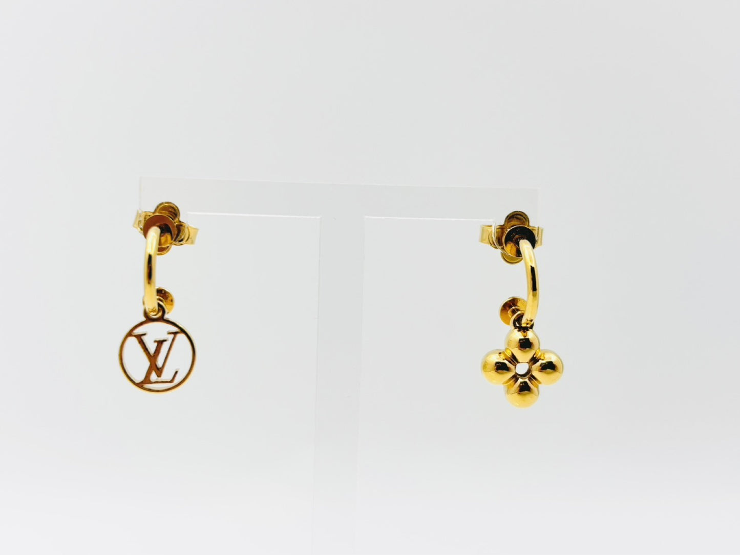 LOUIS VUITTON Vuitton M64859 Bookle Dreille Blooming Earrings