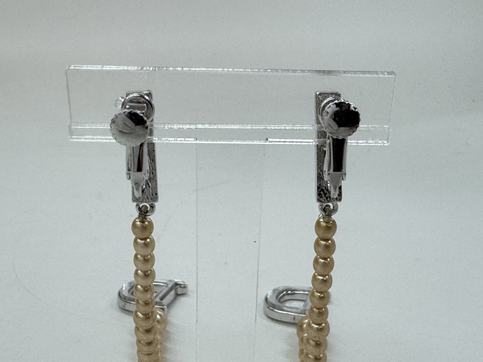 Dior Dior Pearl Hanging Long Earrings