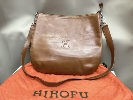 HIROFU H logo embossed genuine leather shoulder bag