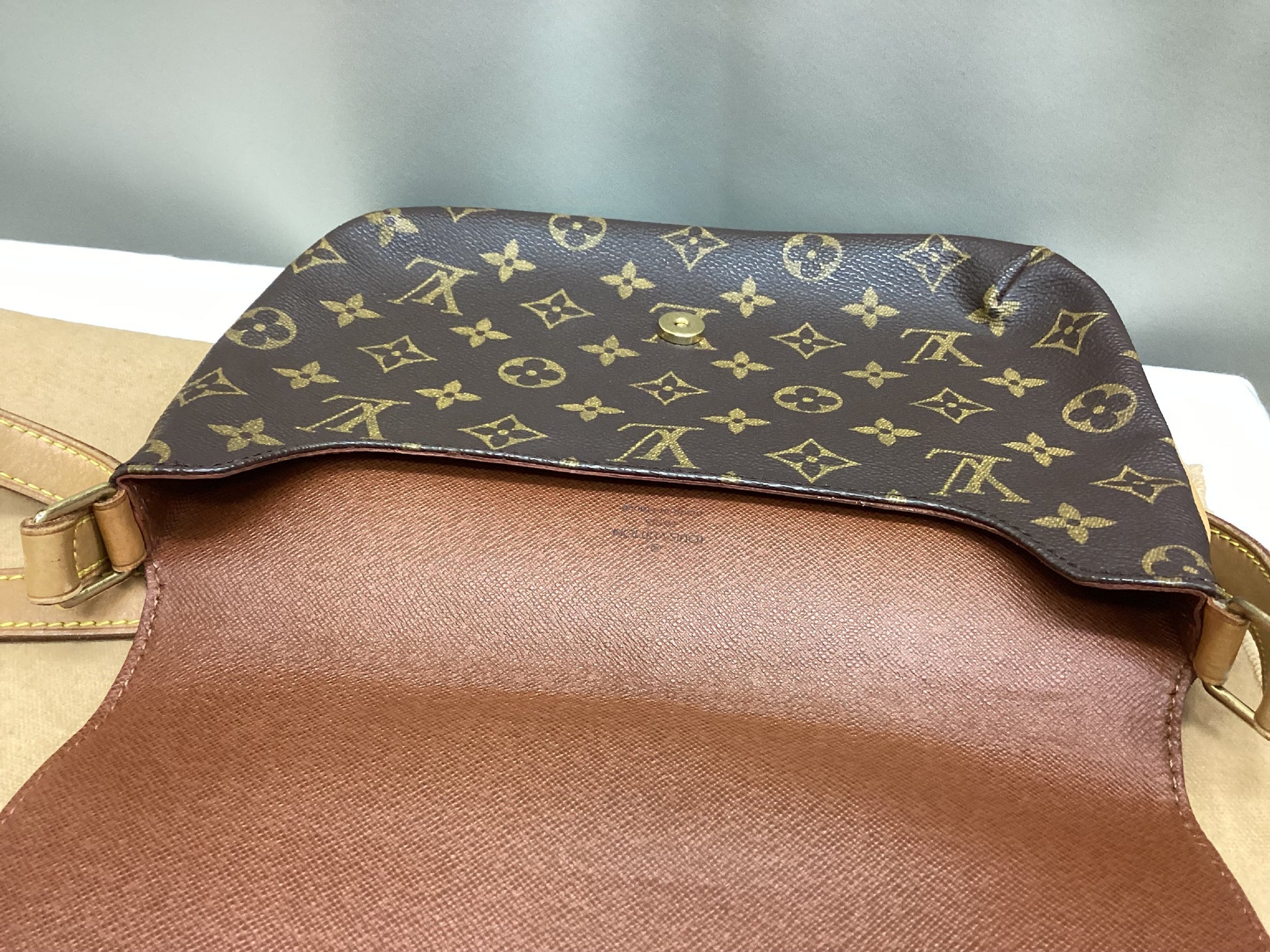 LOUIS VUITTON M51257 Musette Tango Shoulder Bag