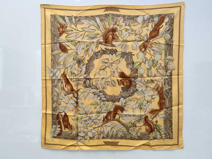 HERMES Carre90 Scarf