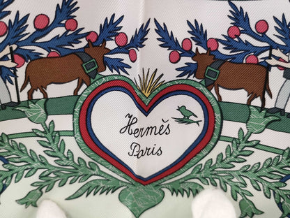 HERMES Carre90 Scarf
