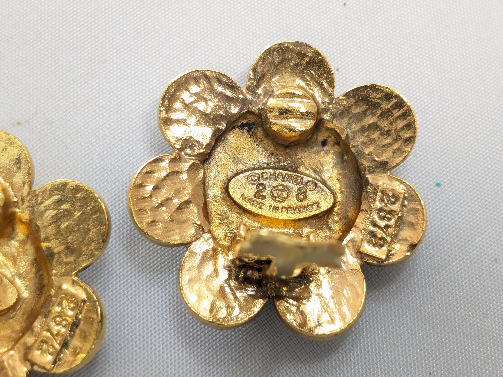 CHANEL Cocomark Flower Rice Earrings