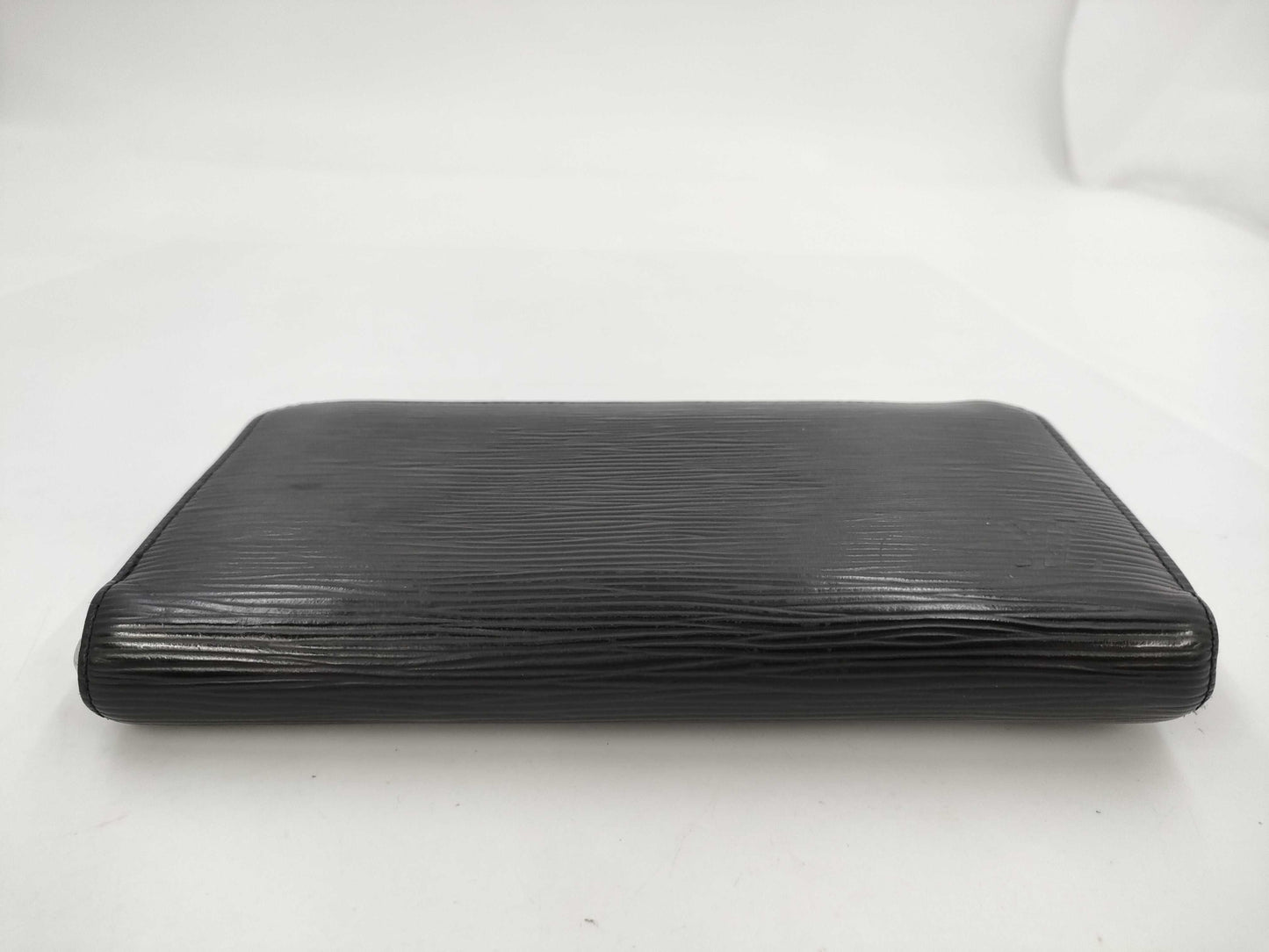 LOUIS VUITTON LV M61857 Epi Noir Zippy Wallet CA2118 Pouch