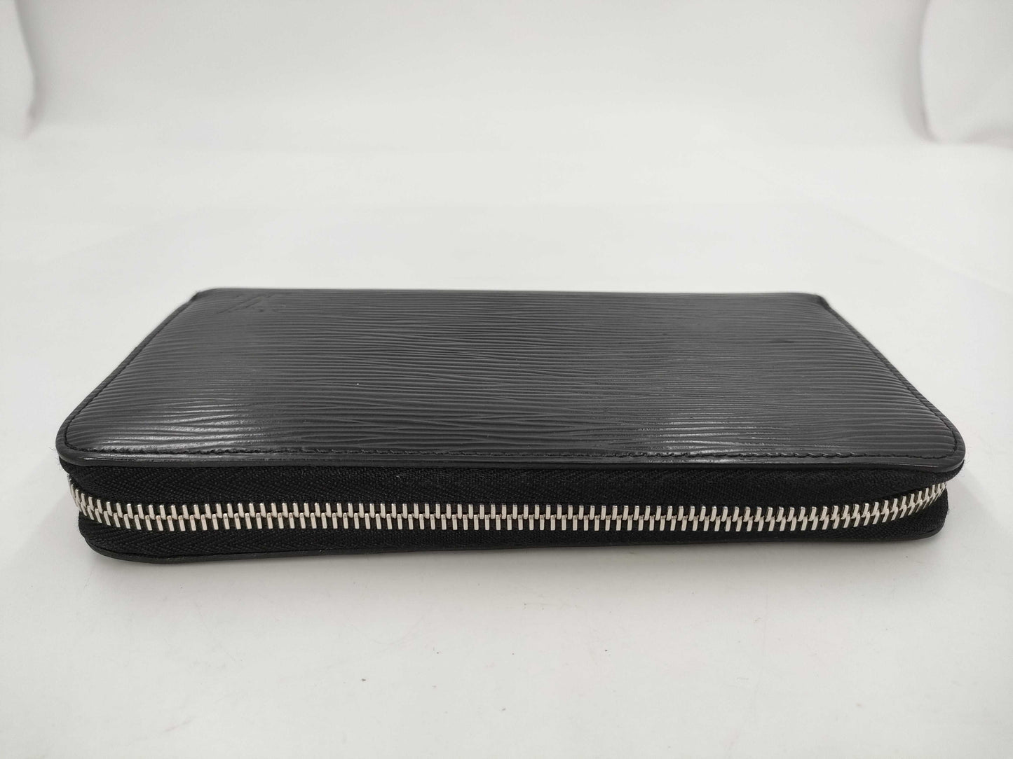 LOUIS VUITTON LV M61857 Epi Noir Zippy Wallet CA2118 Pouch