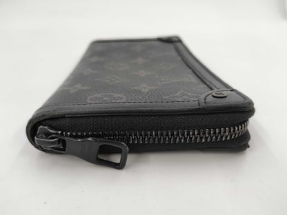 LOUIS VUITTON LV M80558 Eclipse Trunk Zippy Wallet RFID Tag Wallet