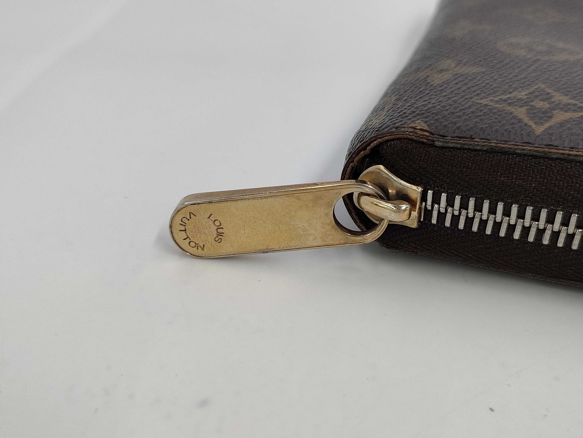 LOUIS VUITTON Vuitton Monogram Zippy Wallet M42616 CA0017 Wallet