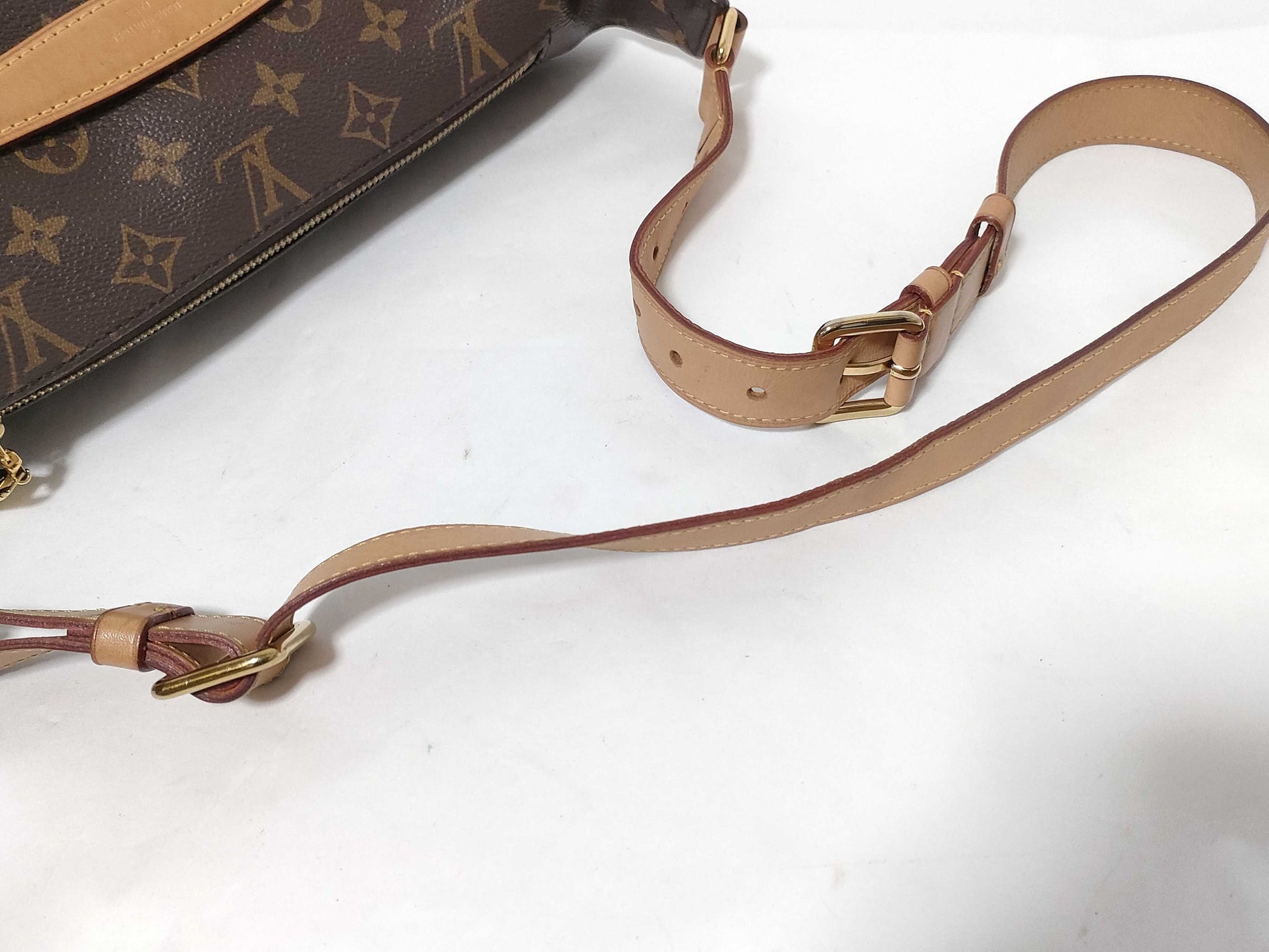 LOUIS VUITTON Monogram Louis Vuitton Belt Bag/Waist Bag