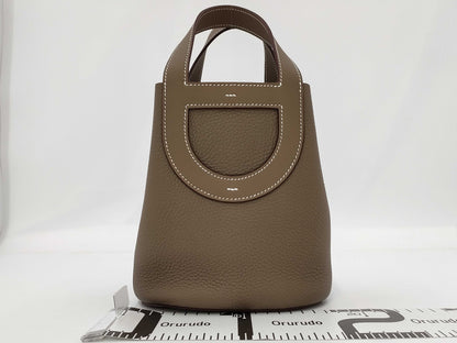 HERMES In the Loop 18 Taurillon Clemence K Stamped Etoupe Handbag