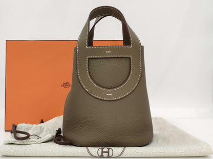 HERMES In the Loop 18 Taurillon Clemence K Stamped Etoupe Handbag