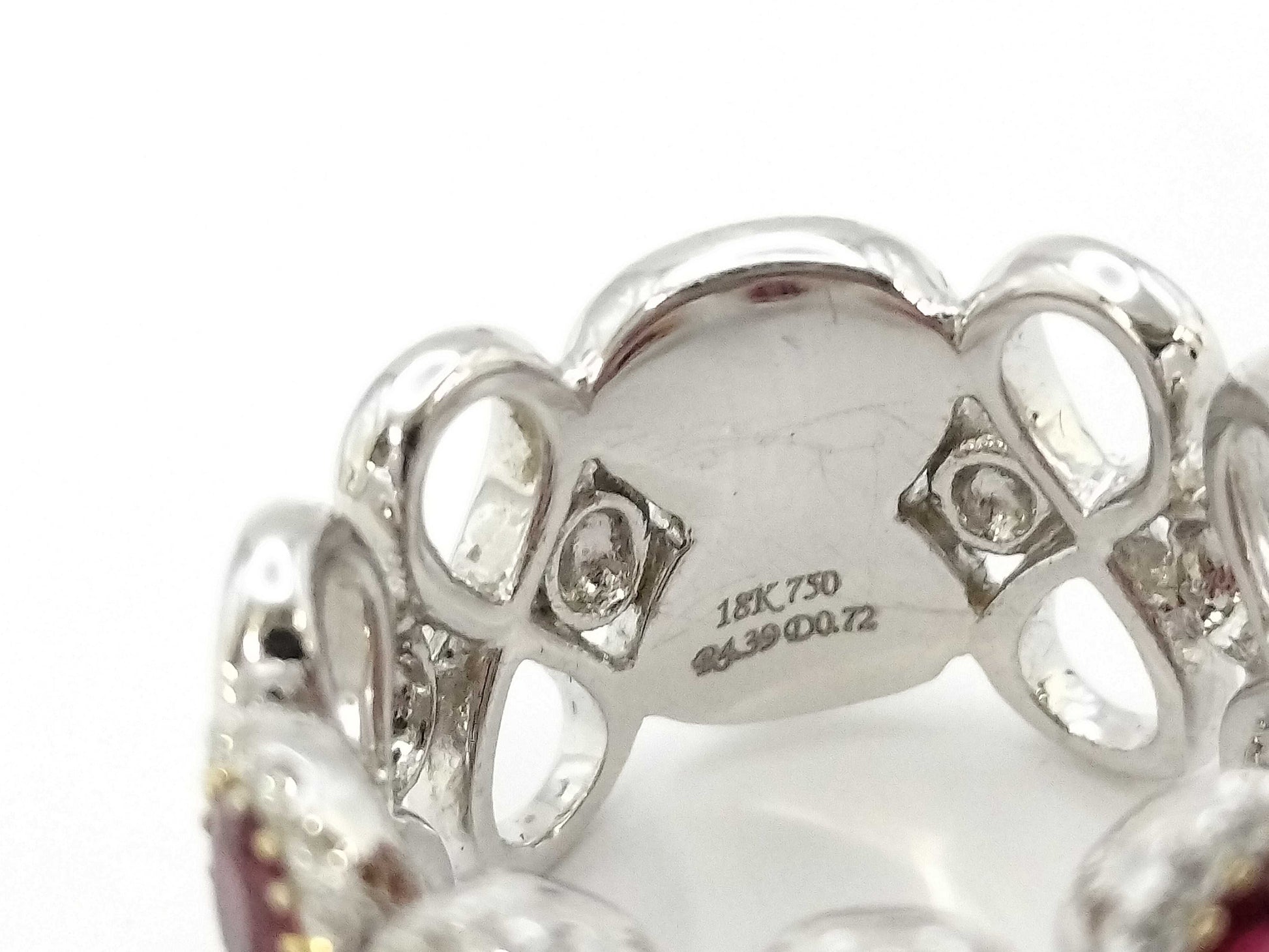 R4.39ct D0.72ct 750 13.3g Ring 