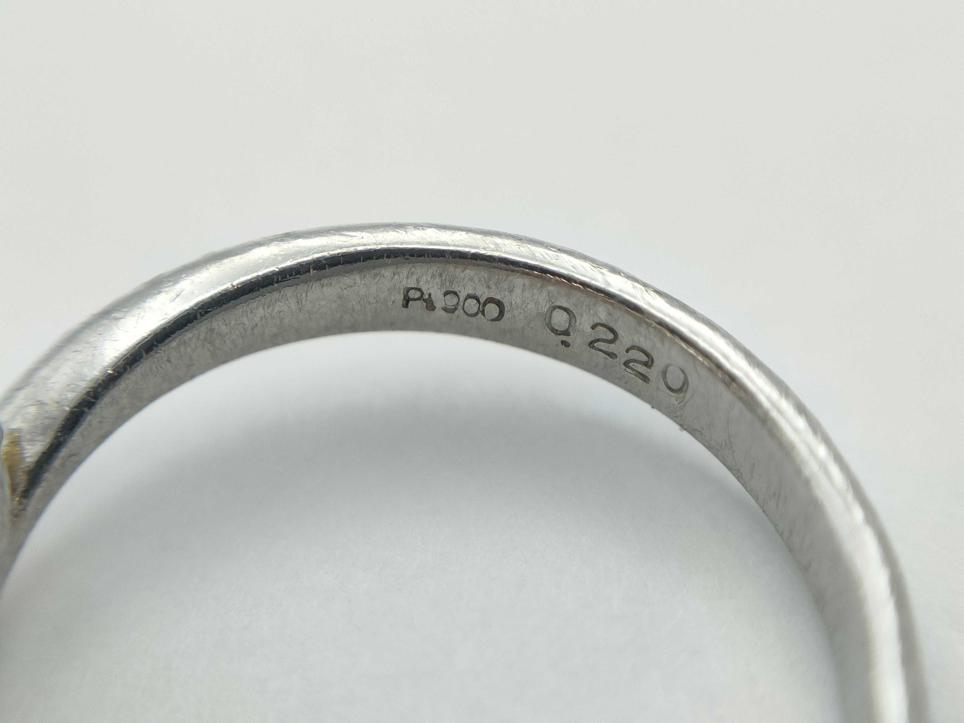 D0.220ct Pt900 2.4g Ring 