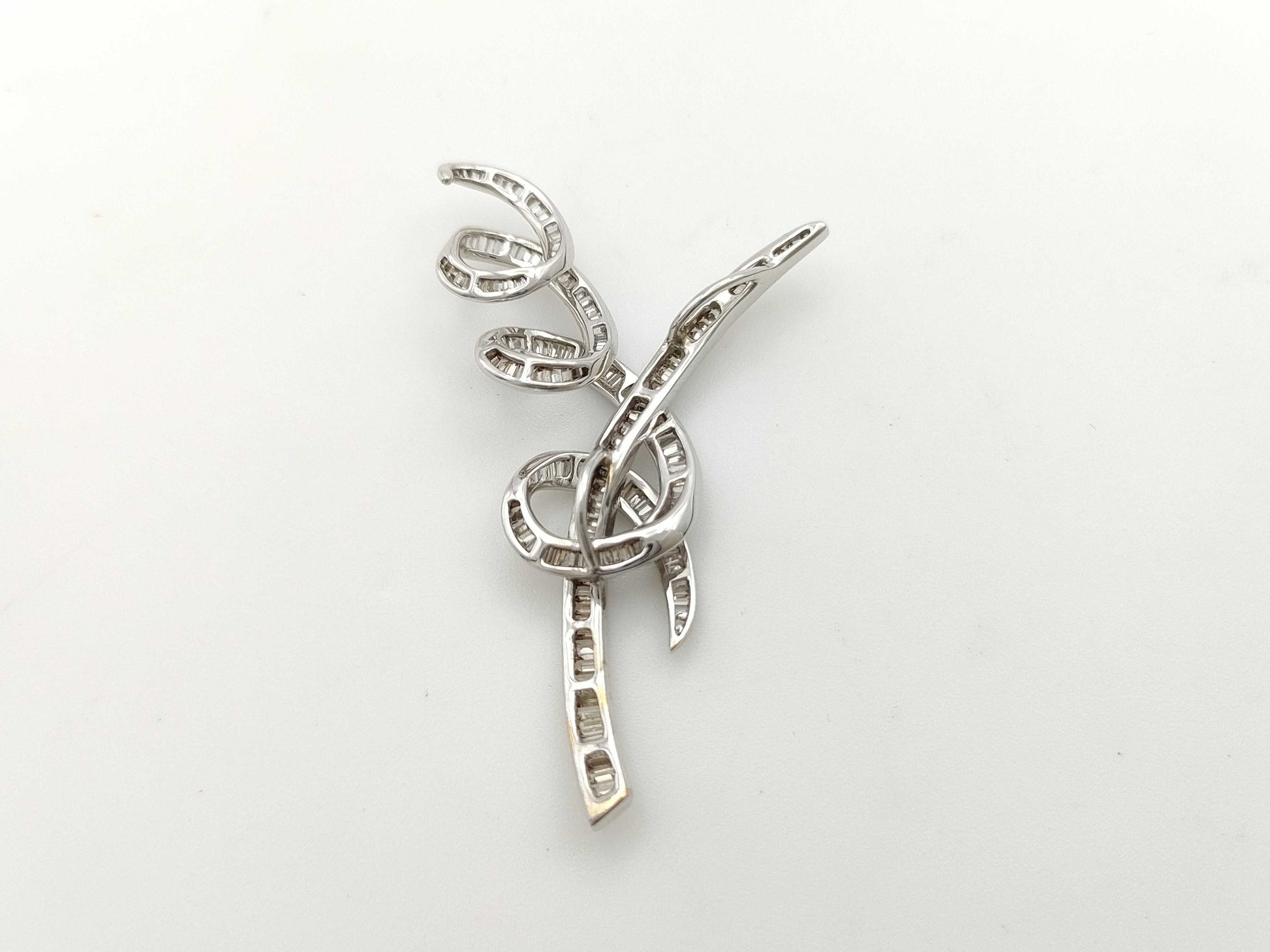 D1.04ct K18WG 4.8g Pendant Top 