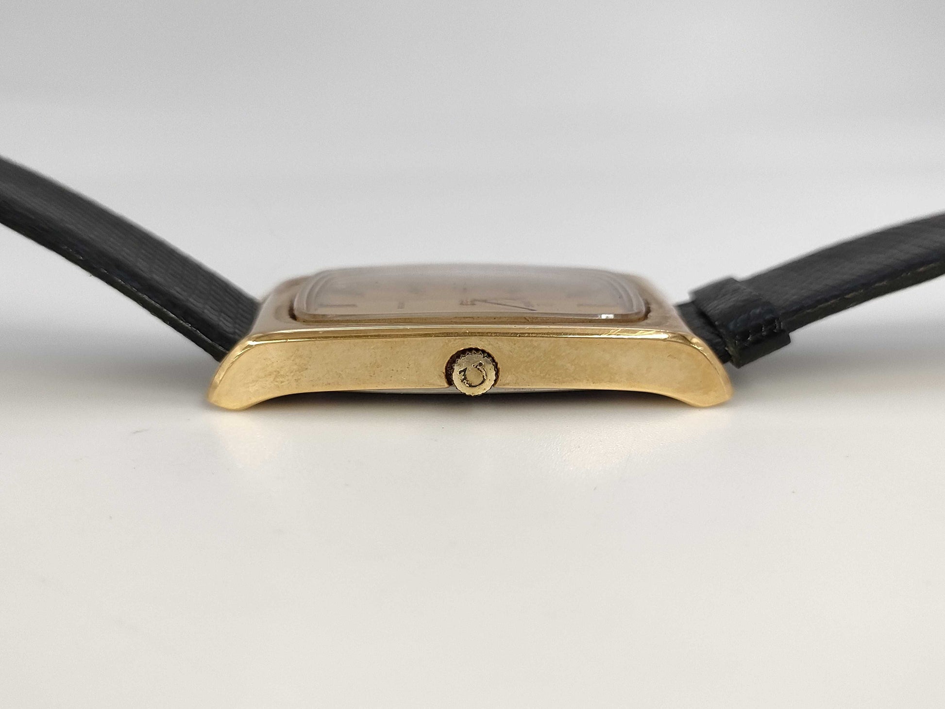 OMEGA Geneva Hand-Wound Immovable Women's Watch