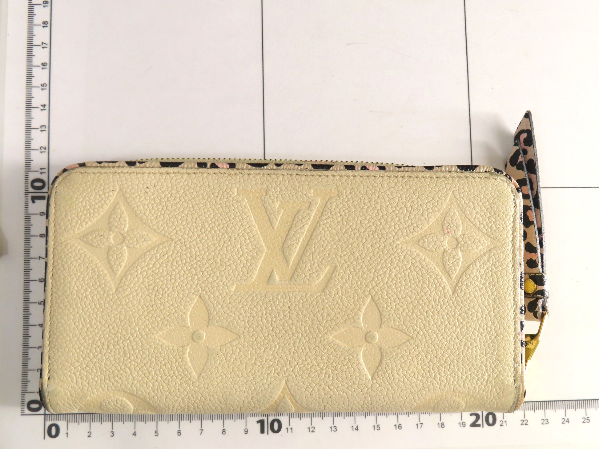 LOUIS VUITTON Monogram Empreinte Louis Vuitton Empreinte Zippy Wallet