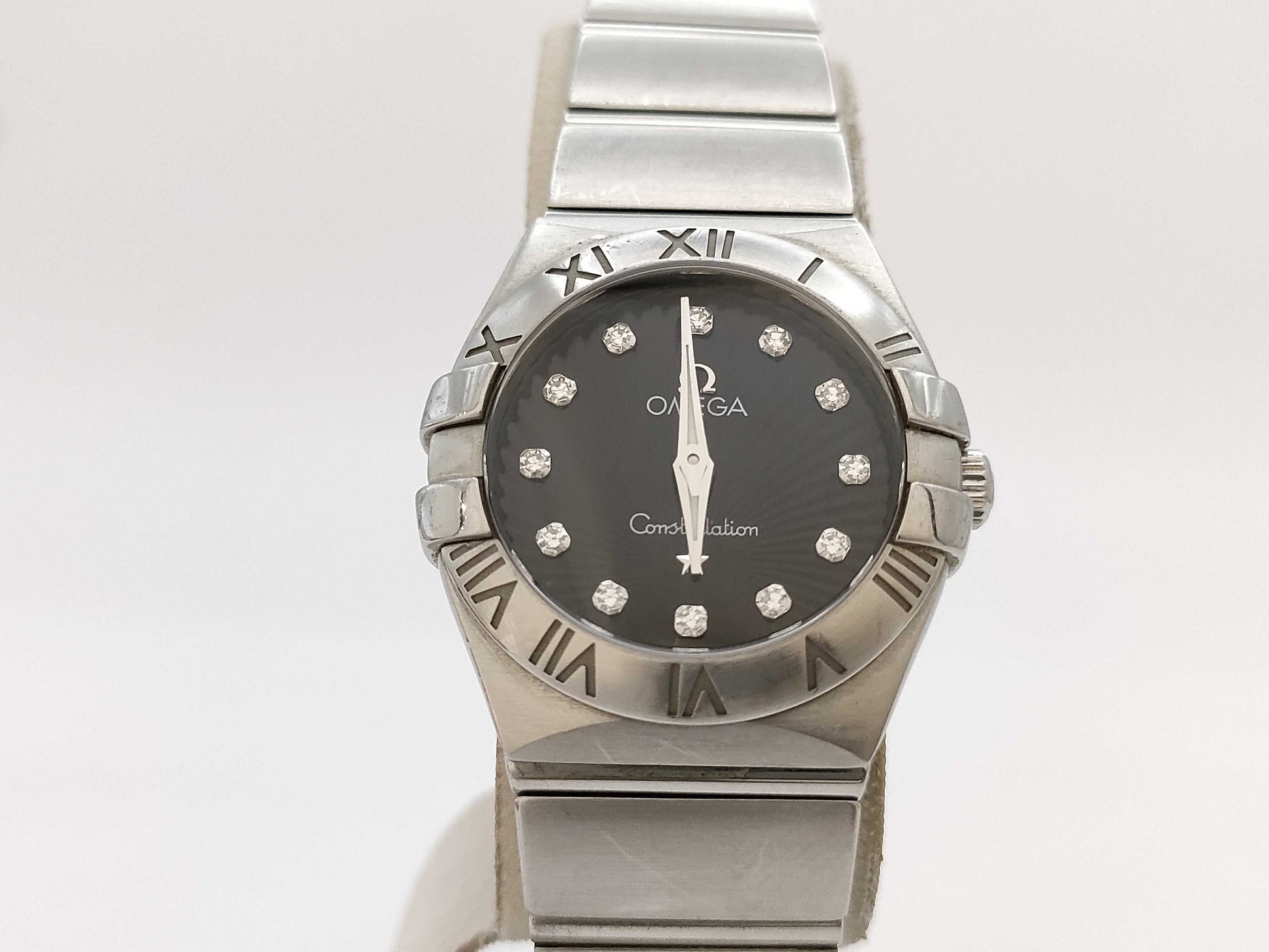 OMEGA 123.10.24.60.51.001 90689546 Black Dial Quartz Women's Watch