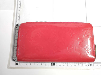 LOUIS VUITTON Vernis Zippy Wallet in Monogram Red, M91597CA2146
