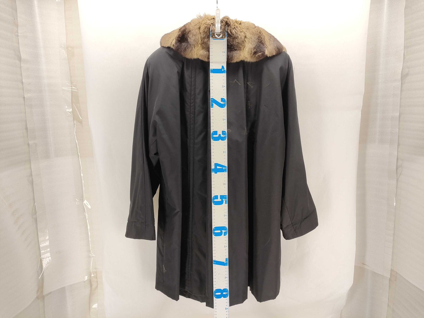  Mila Schon 100% Silk Coat with Chinchilla Fur, Size 40, Black, Dry Cleaned