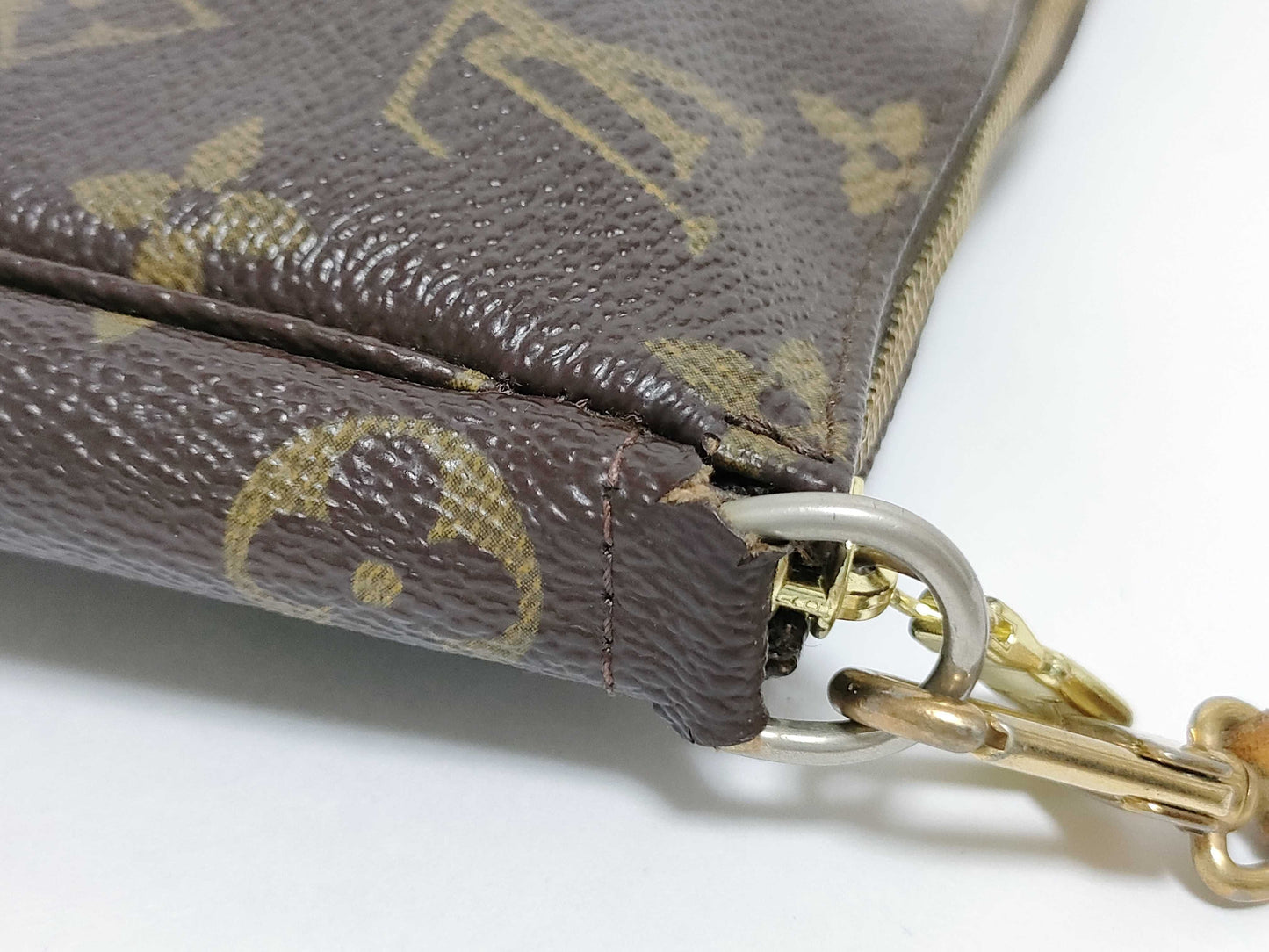 LOUIS VUITTON Monogram Pochette Accessoires M51980Pouch