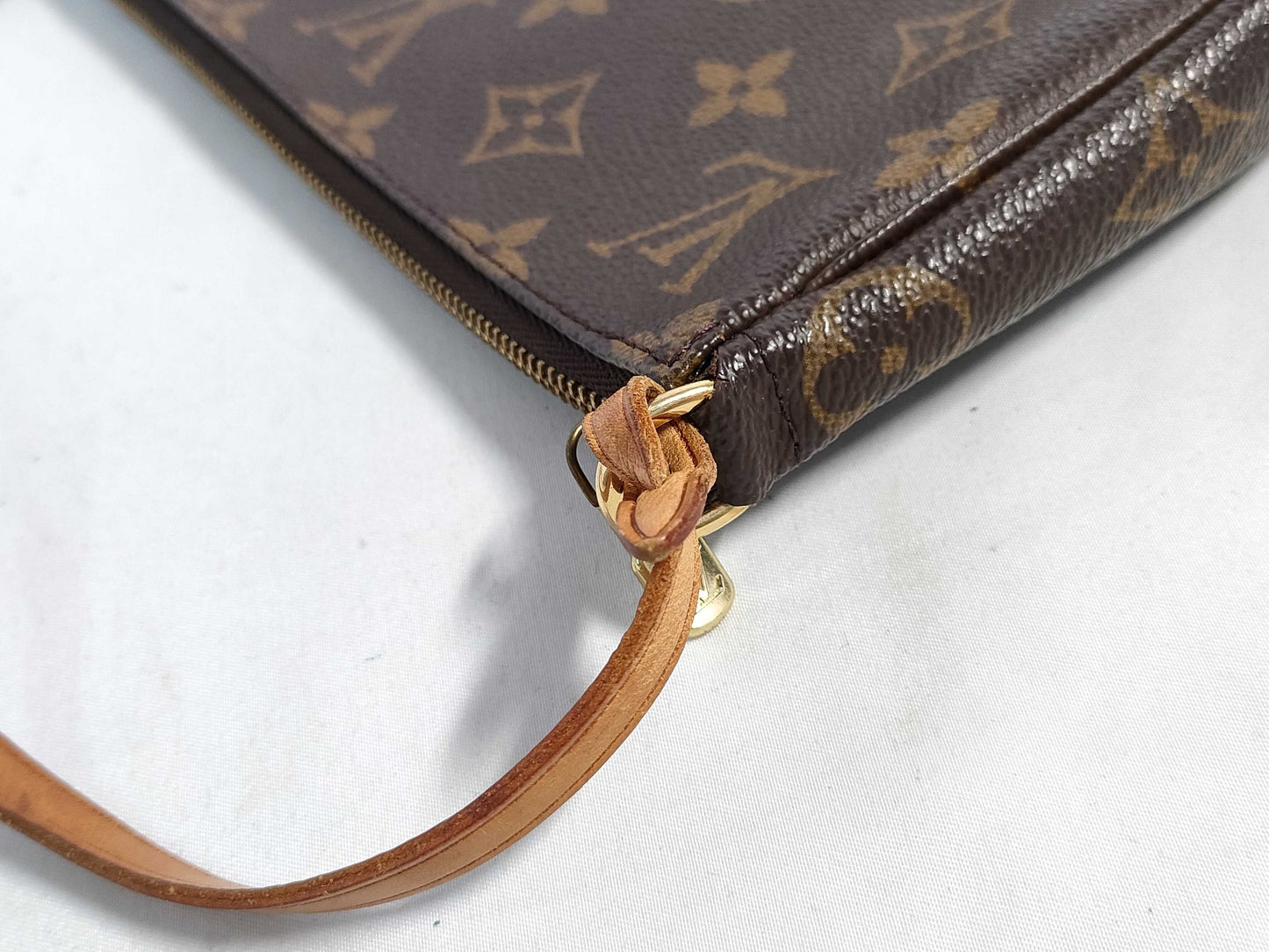 LOUIS VUITTON Monogram Pochette Accessoires Handbag