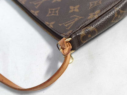 LOUIS VUITTON Monogram Pochette Accessoires Handbag