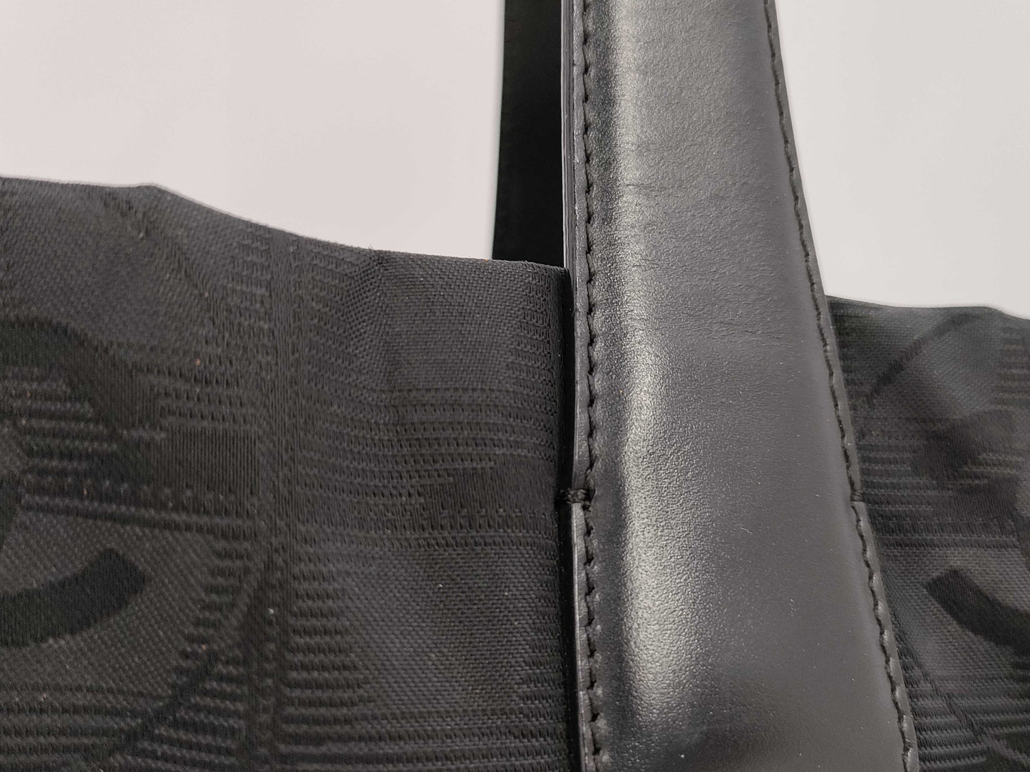 CHANEL New Travel Tote Bag Tote Bag