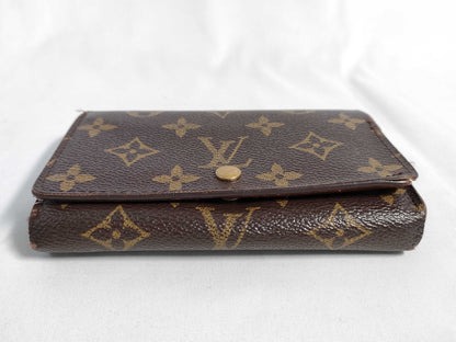LOUIS VUITTON Monogram Louis Vuitton Monogram Wallet
