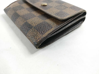 LOUIS VUITTON Damier Louis Vuitton Damier Compact Wallet